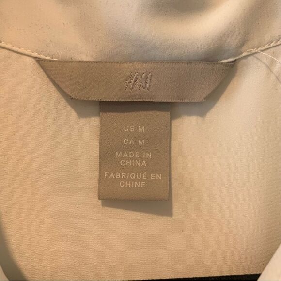 H&M White Sheer Puff-Sleeved Button Up Blouse Size Medium - Picture 6 of 11